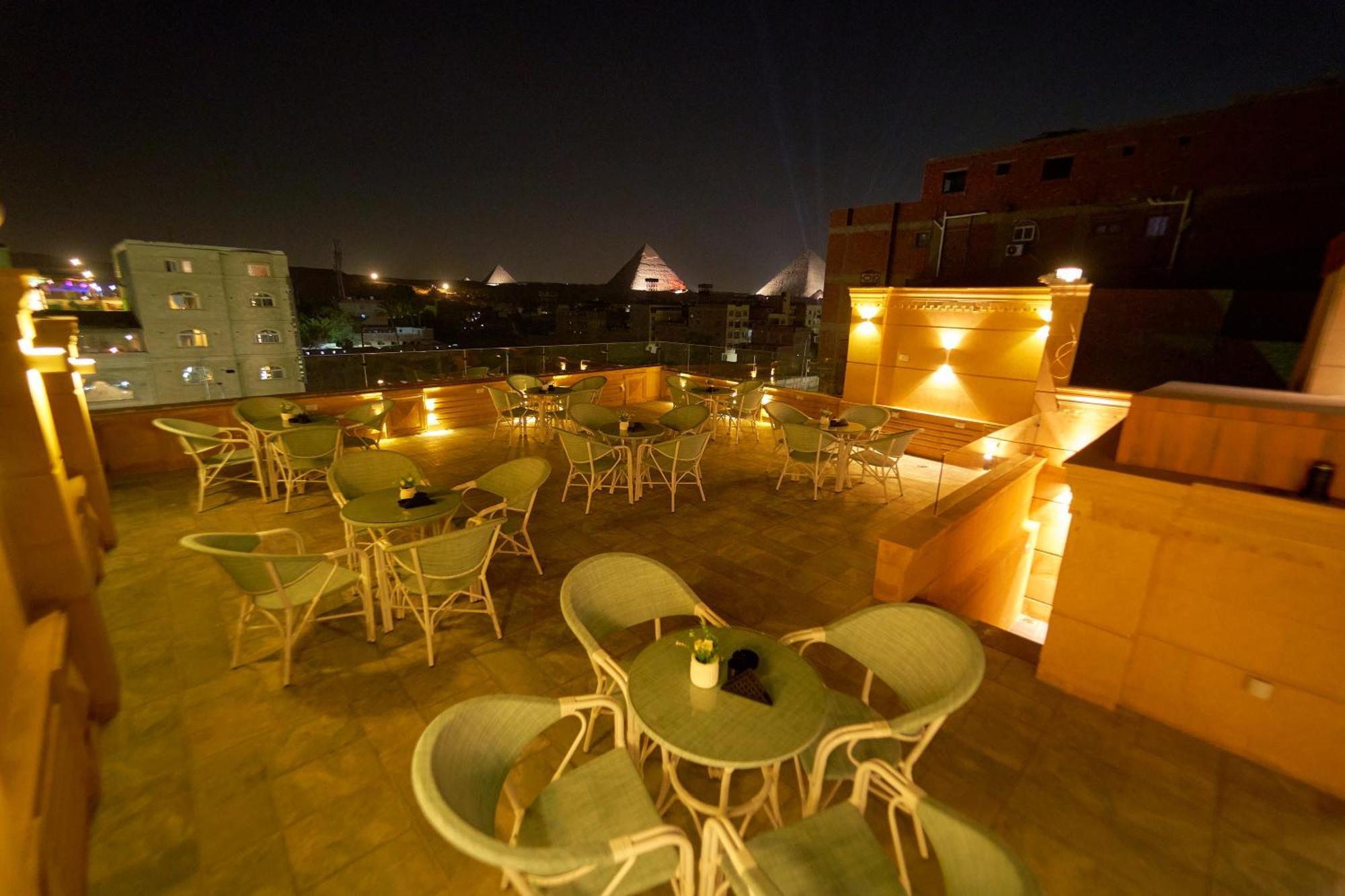 Crown Pyramids View Hotel Giza Екстер'єр фото