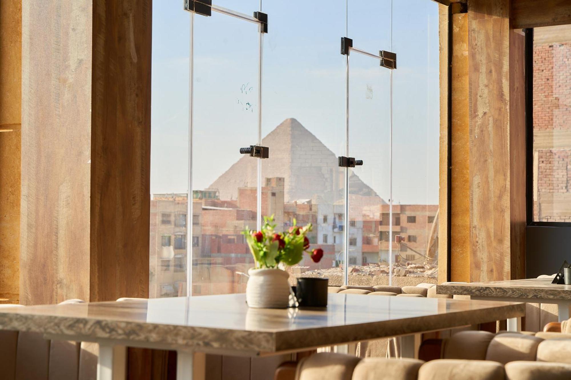 Crown Pyramids View Hotel Giza Екстер'єр фото