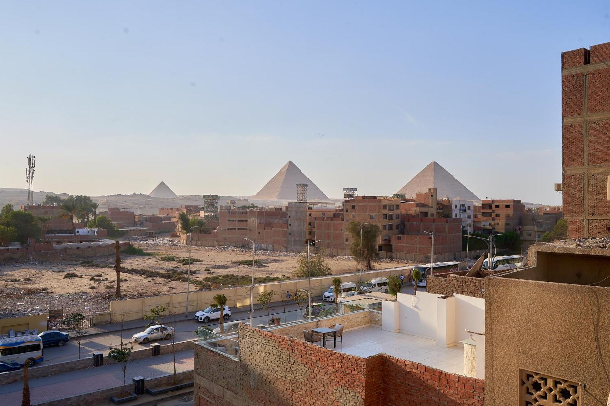 Crown Pyramids View Hotel Giza Екстер'єр фото