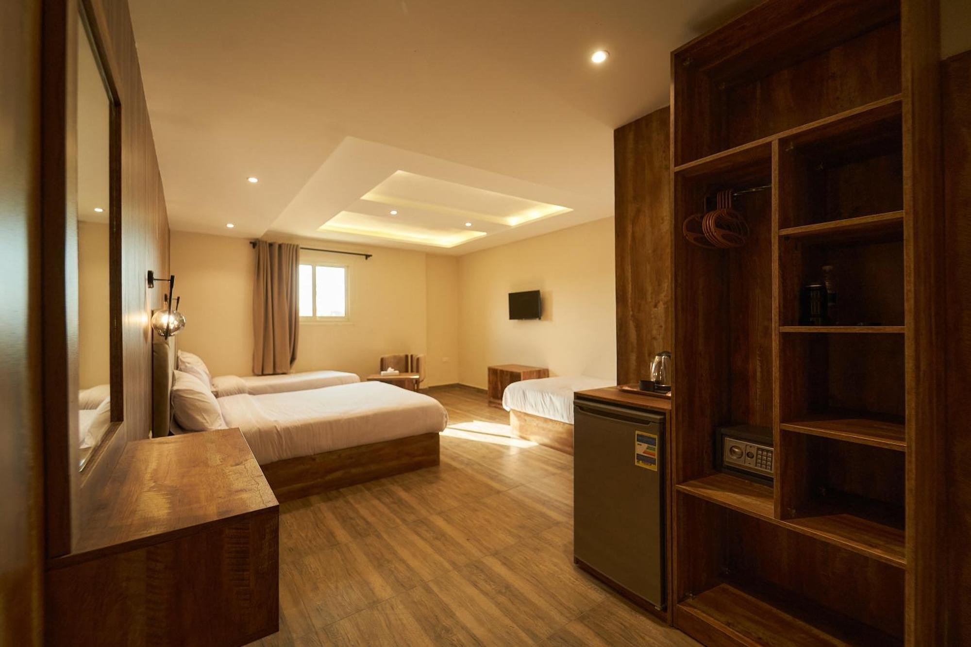 Crown Pyramids View Hotel Giza Екстер'єр фото