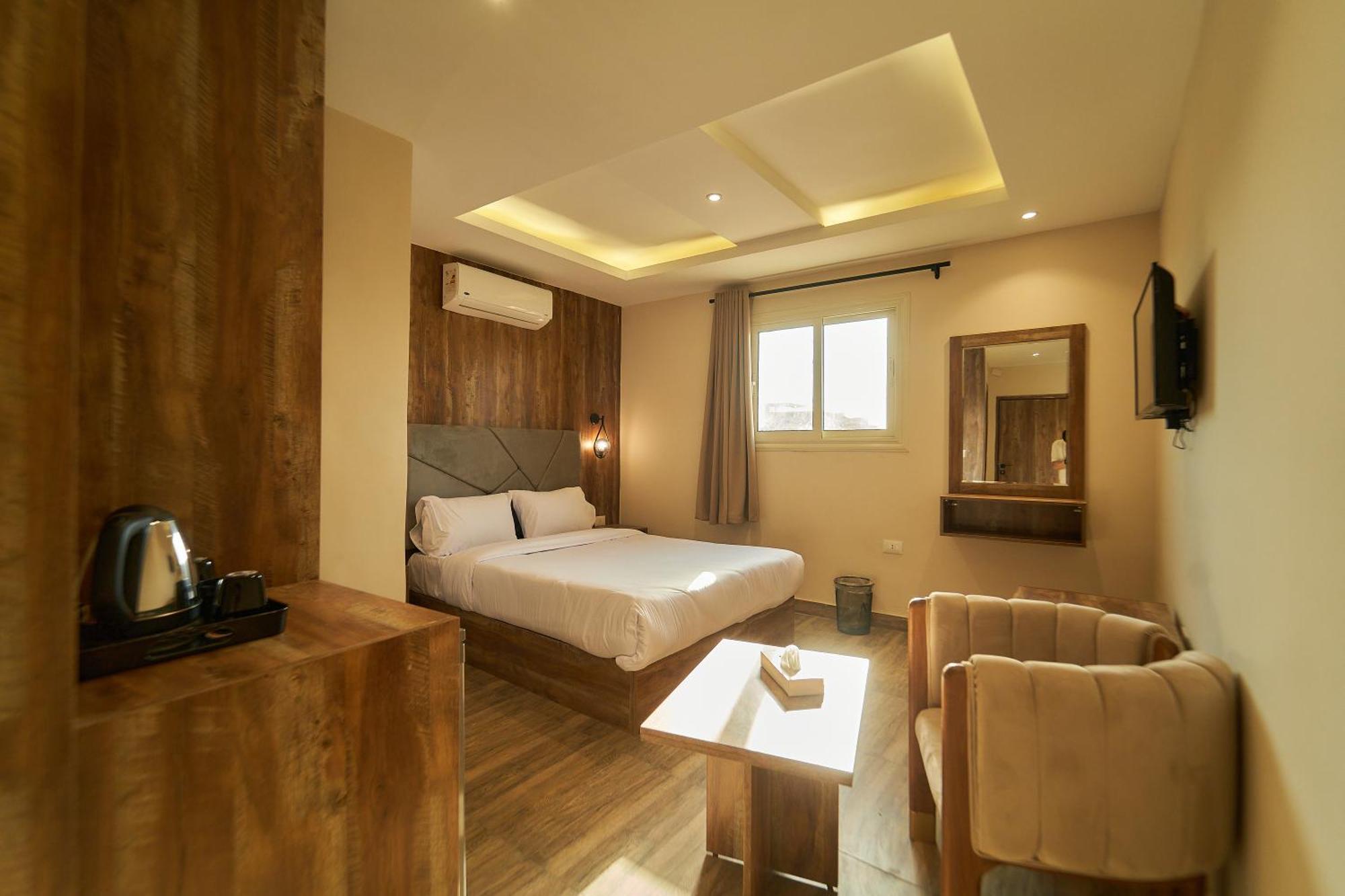 Crown Pyramids View Hotel Giza Екстер'єр фото