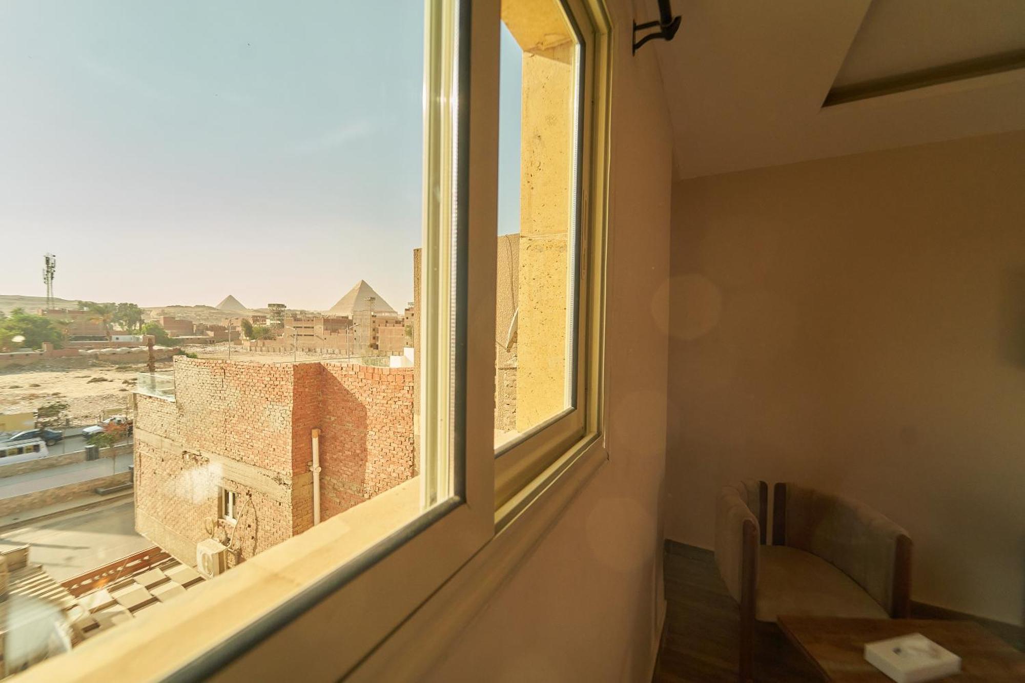 Crown Pyramids View Hotel Giza Екстер'єр фото